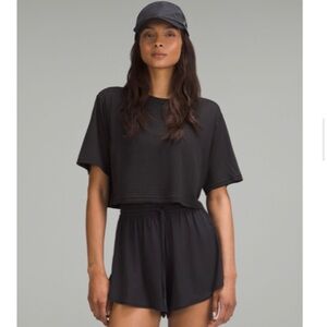 Lululemon 🍋 Cortes Cropped T-Shirt *Shadow Stripe